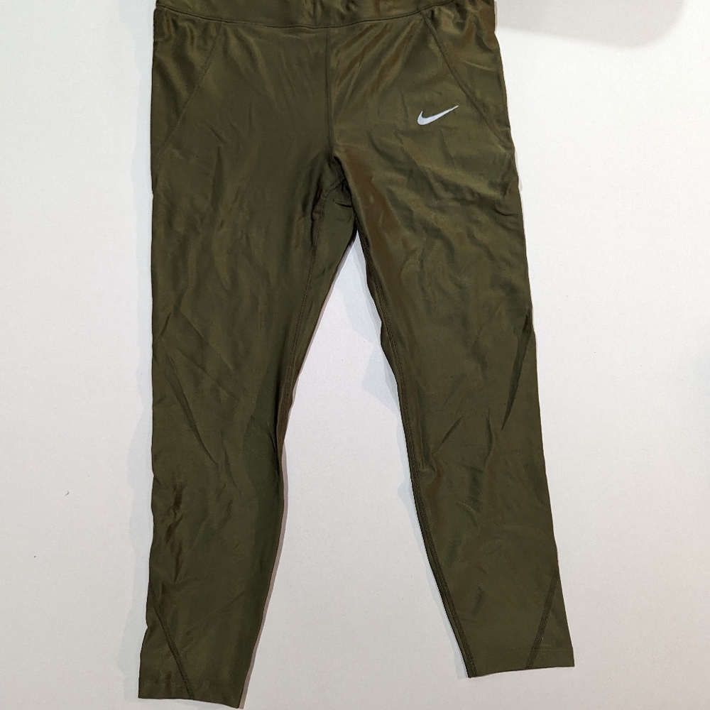 NWT Nike Dri-Fit 7/8 speed tight fit running tights